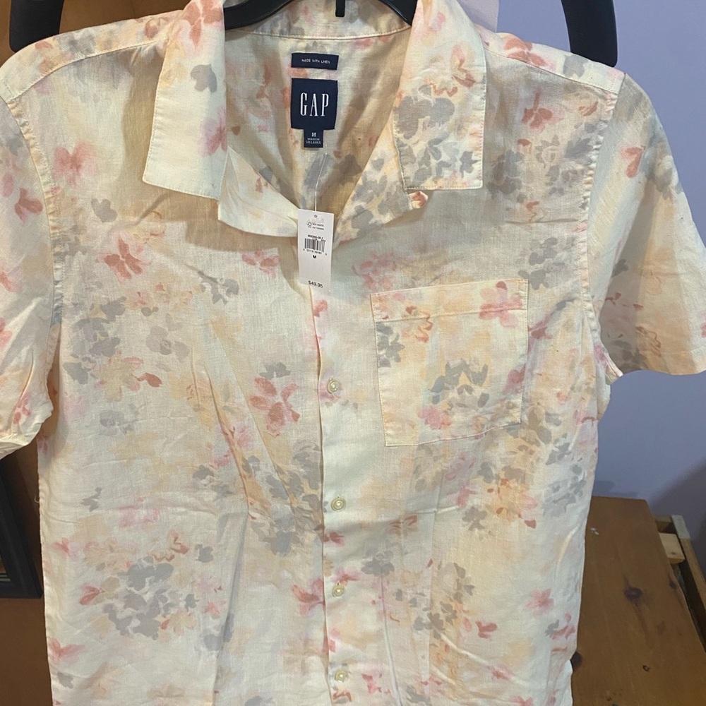 GAP Casual Button Down Shirt Cream and Pink Floral Camp Collar Linen - Picture 2 of 4